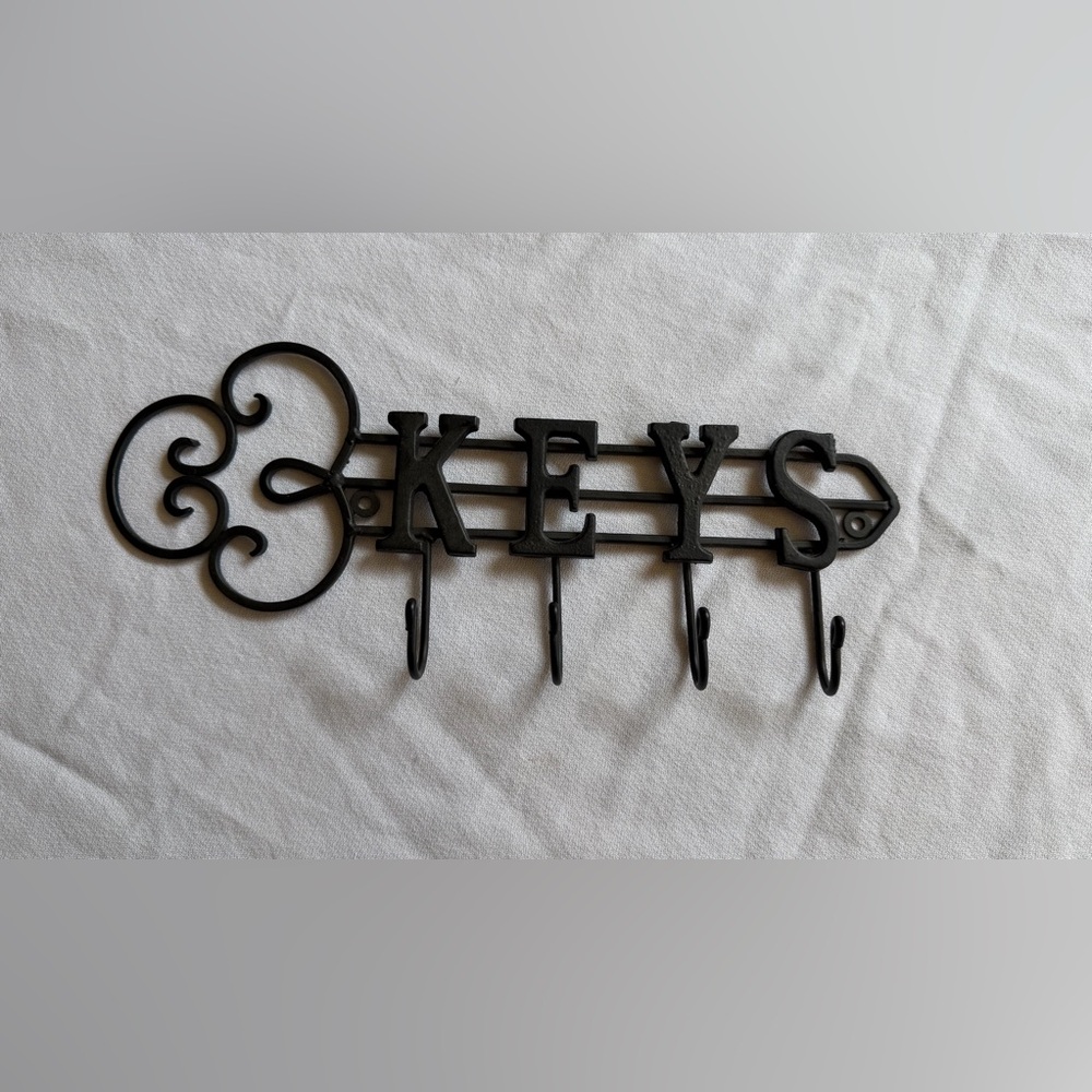Black 'KEYS' Decorative Wall Hook Rack